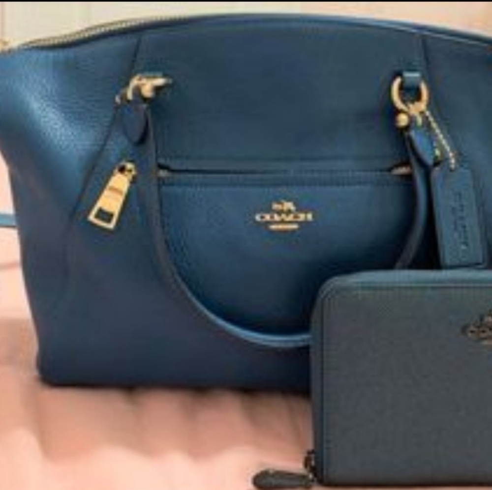 Coach Blue Large Leather Bag with wallet set - Deep Blue
